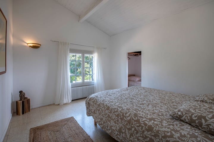 საძინებელი 4