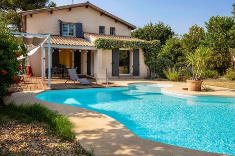 Bright villa with pool