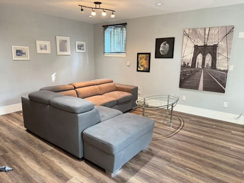 Top Airbnb: Private entry 2 bedroom 2 bath in Edmonds