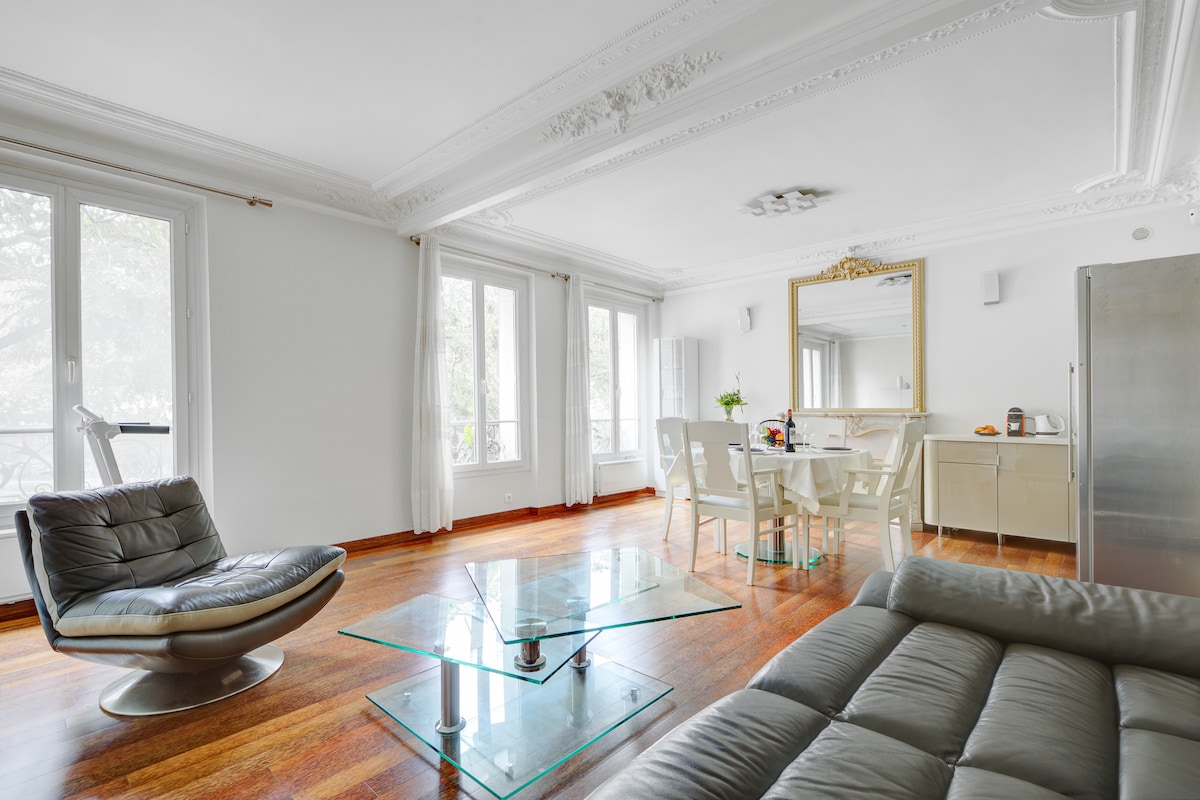 Suite République — Salon