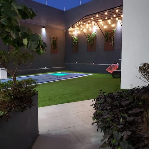 Terrace with private pool: "Betania".