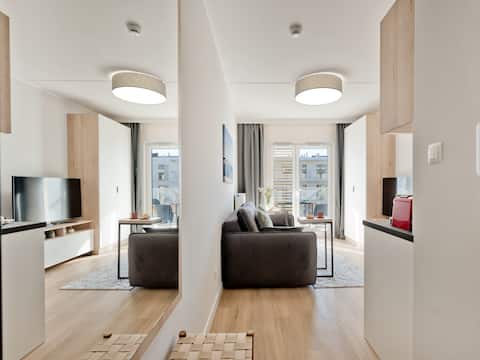 Top performing Airbnb: BlueApartPL Intimate studio on the cliff in Gmina Kosakowo