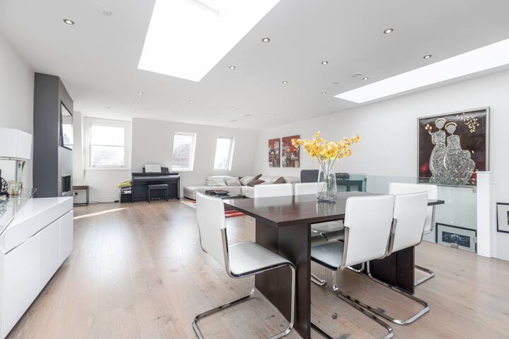 Luxury penthouse in the heart of Chelsea gallery image 5