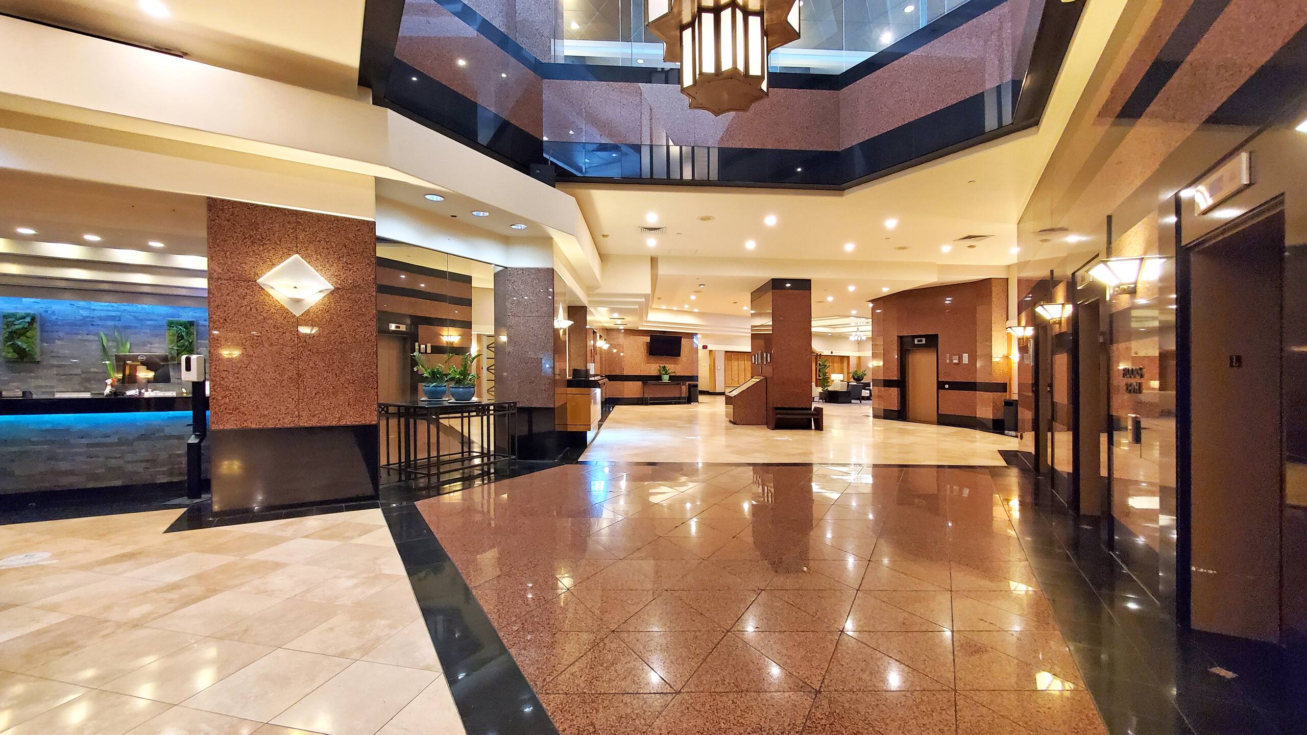 Spacious Lanai & Relaxing Vibes, Free Parking. - Image 26