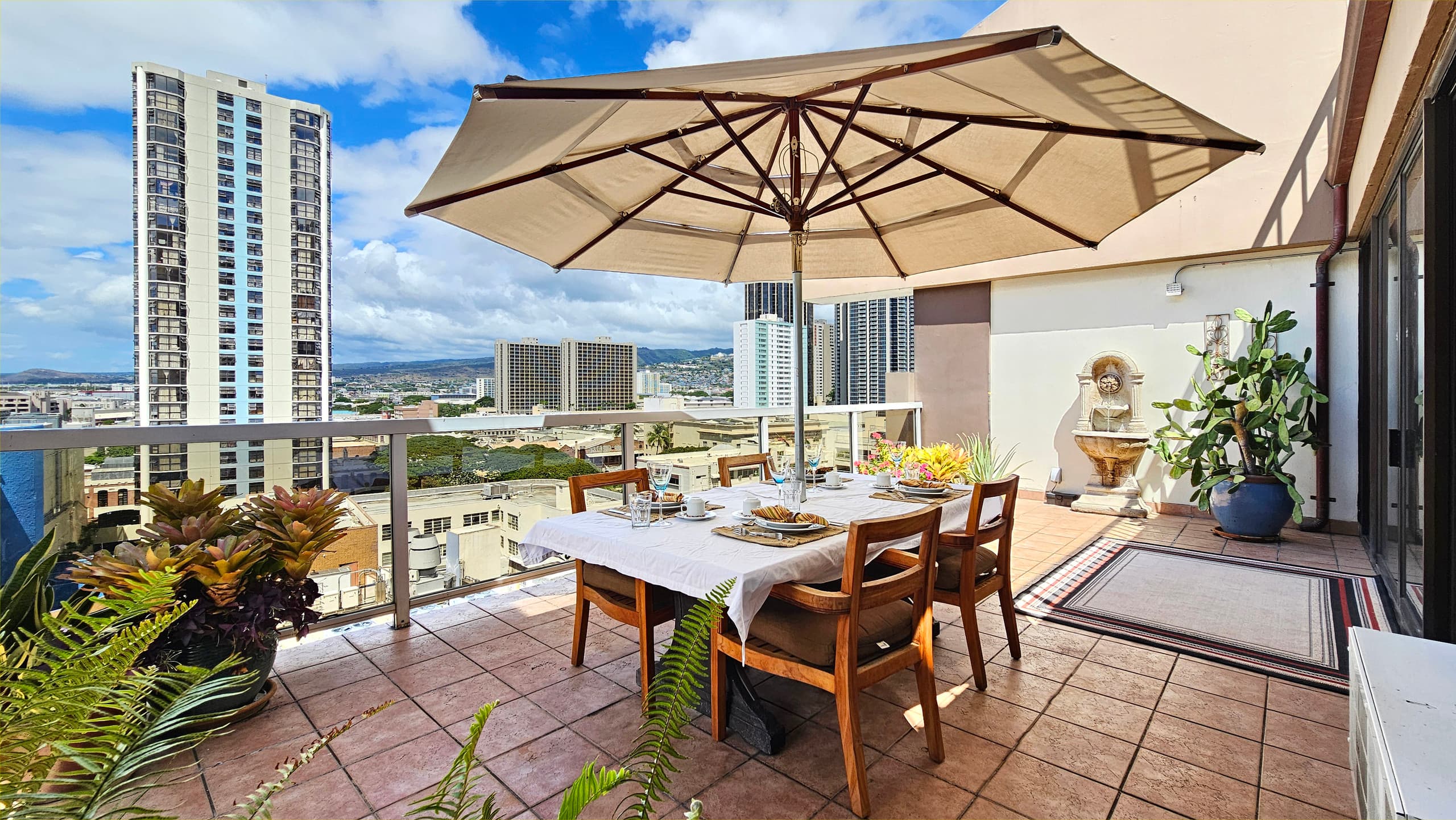 Spacious Lanai & Relaxing Vibes, Free Parking. - Image 17