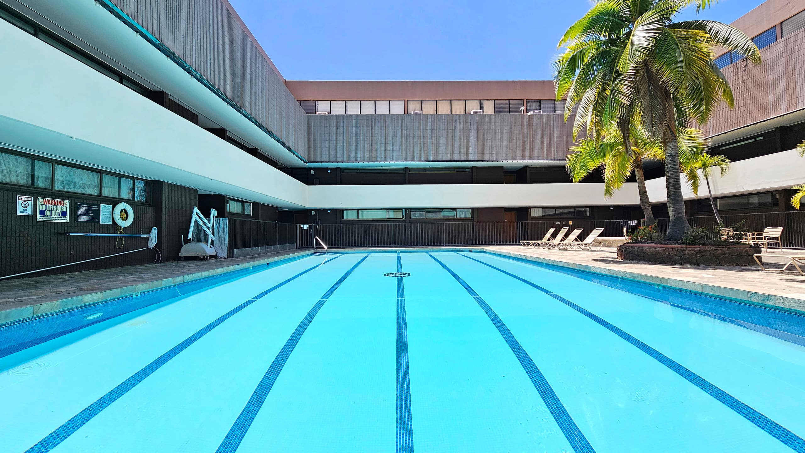 Spacious Lanai & Relaxing Vibes, Free Parking. - Image 24