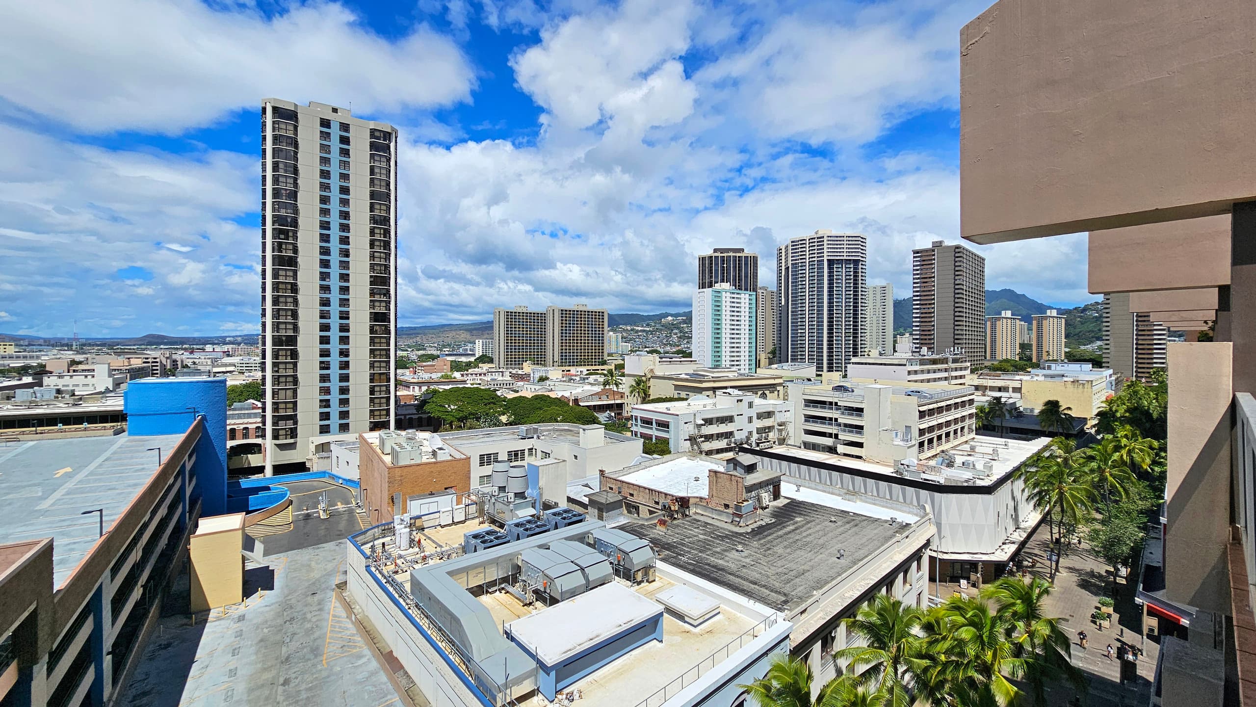 Spacious Lanai & Relaxing Vibes, Free Parking. - Image 25