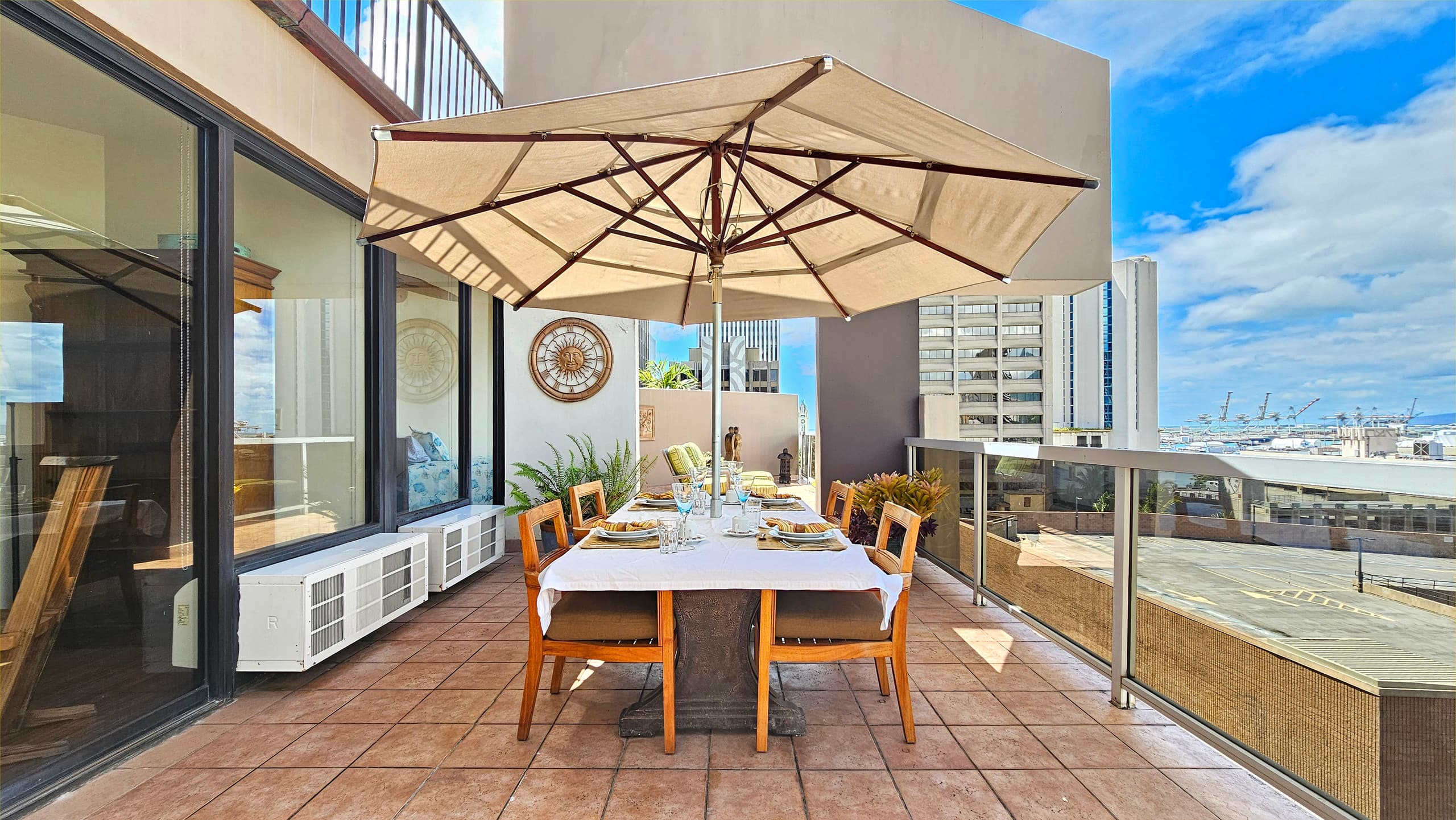 Spacious Lanai & Relaxing Vibes, Free Parking. - Image 21