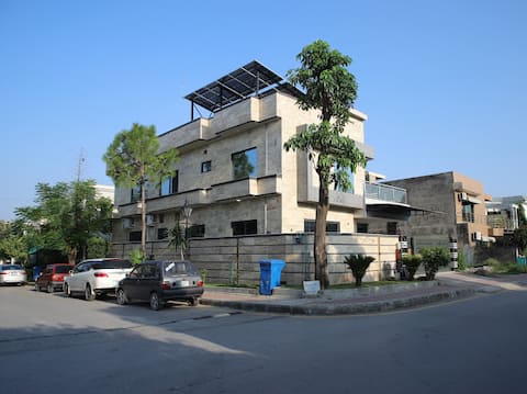 5 Bedroom House to Let