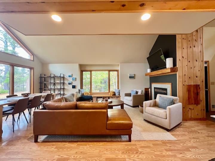 Lagoon Lodge: Fish/bike/hike/boat/paddle/ski/swim! - Copper Harbor, MI
