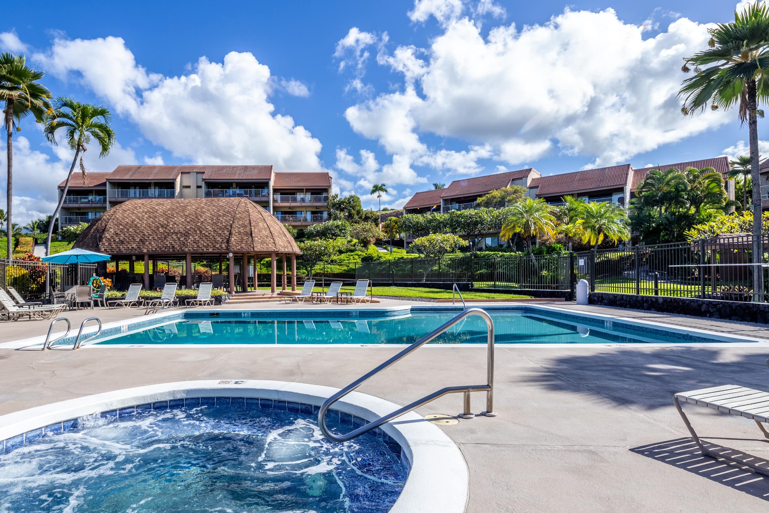 Condo in Kailua-Kona · ★4.89 · 3 bedrooms · 4 beds · 3 baths - Image 58