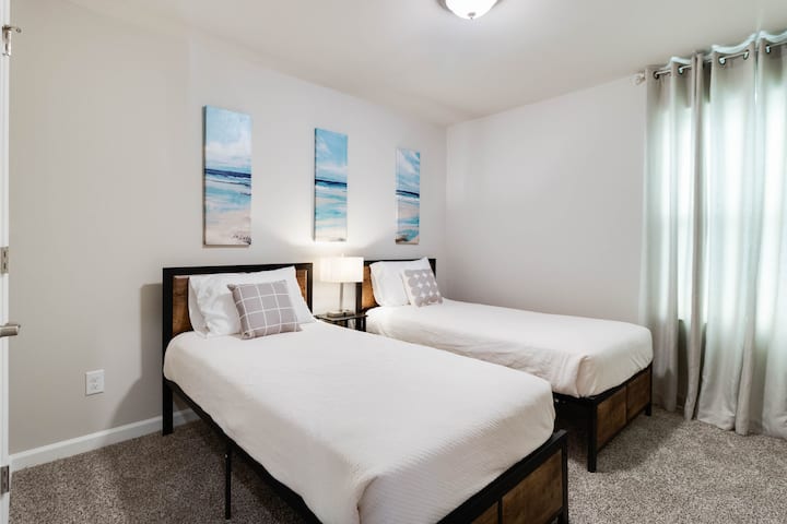 Vitanda viwili kwa ajili ya wageni wanaohitaji sehemu yao wenyewe