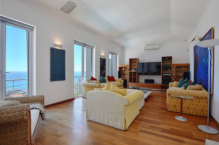 Fresnaye’s Premier Oceanview Gem gallery image 5