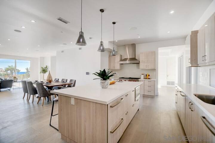 Oceanview Retreat with Pool gallery image 3