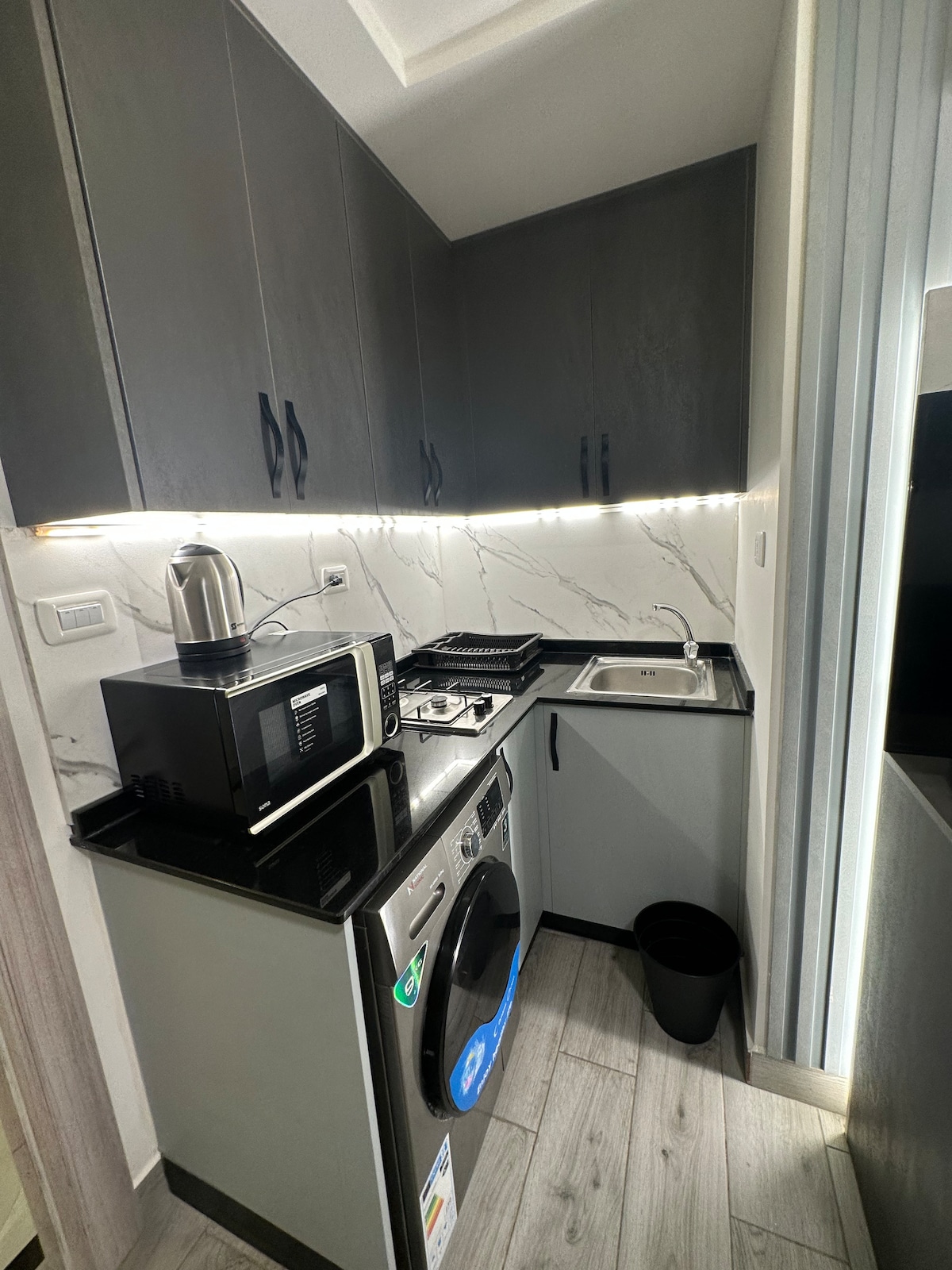 44m luxury room nearall services - Flats for Rent in Amman, Amman ...