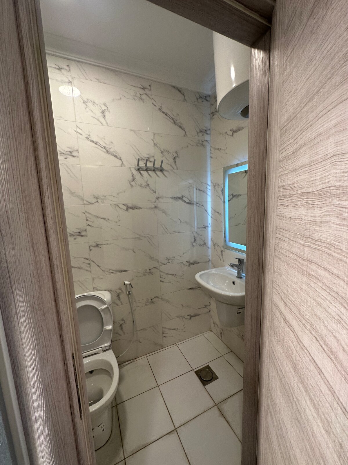 44m luxury room nearall services - Flats for Rent in Amman, Amman ...