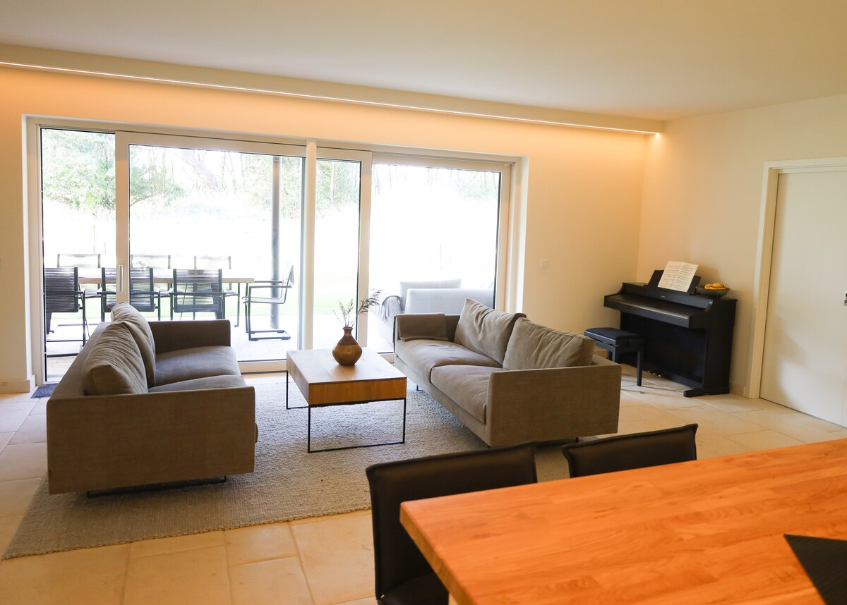 Top Airbnb: Dream location incl. large garden (apartment on the first floor) in Sankt Peter Ording