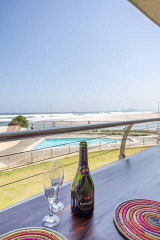 The Lagoon Beachfront apartment gallery image 3