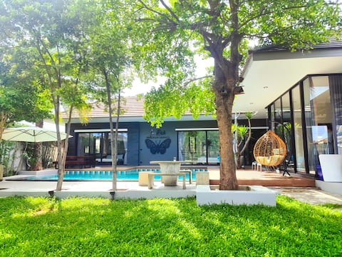 HuaHin Perfect 4 Bedroom Pool Garden Villa (Prime City Location, Close to Mall, Night Market, Beach)