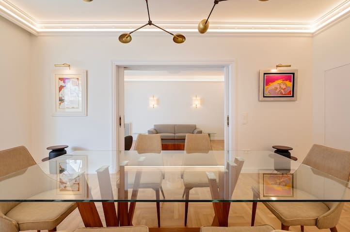 LadyF@Kanari. Luxurious Retreat. Heart of Kolonaki gallery image 2