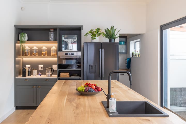 Family house with pool