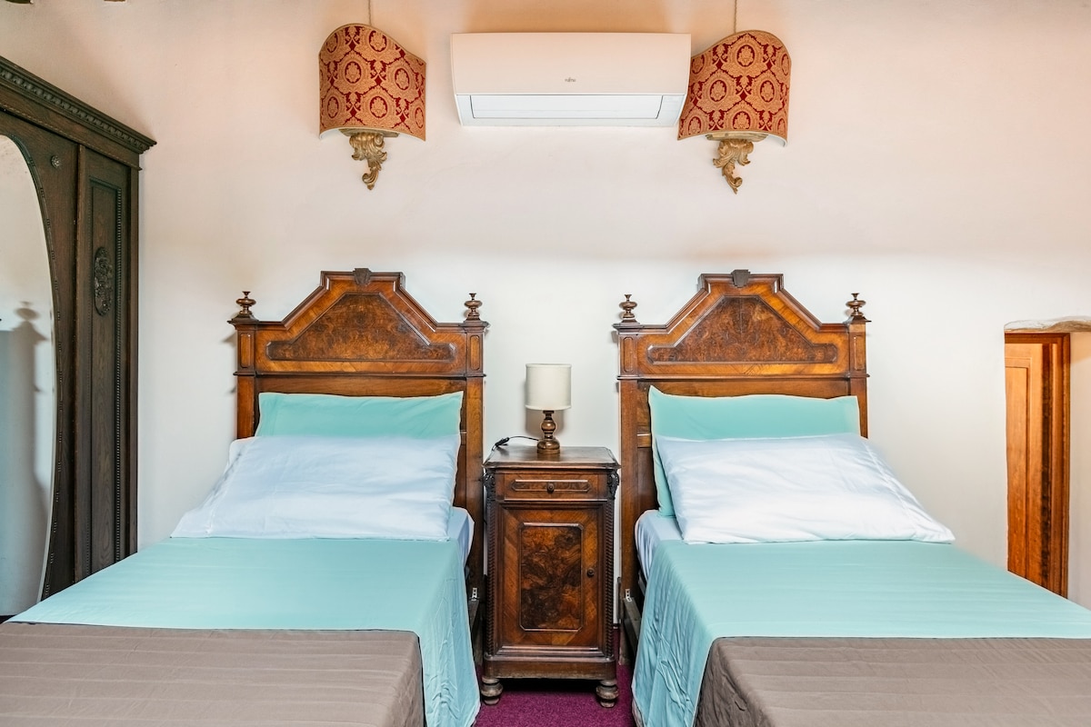 ที่นอนเมมโมรี่โฟมและเครื่องปรับอากาศ