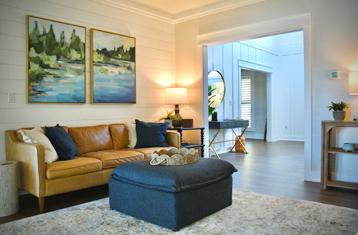 Top performing Airbnb: Sunset Cove - Lakefront - Perfect Gameday Getaway in Tuscaloosa