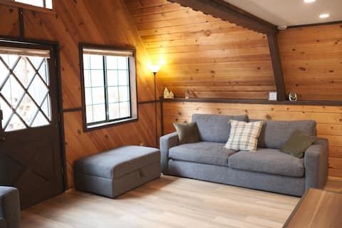 Popular Airbnb listing: Rustic, cozy, A-Frame Cabin! in Pine