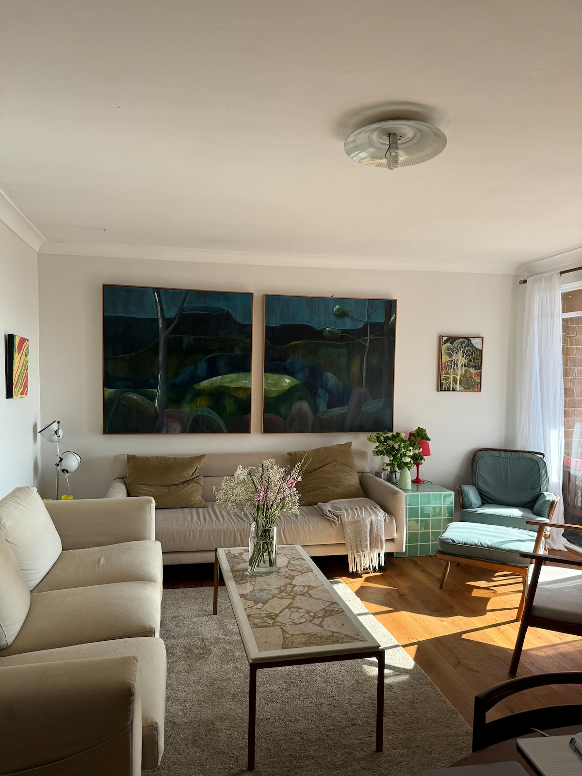 Picture Idea: Light Art Filled Retreat Apartments For Rent In Annandale New