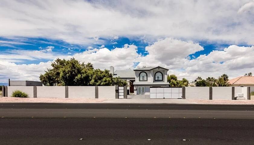 Andy’s Club House gallery image 4