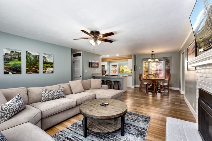 Renovated Home Near Heavenly - 2 Master Suites! - South Lake Tahoe, CA