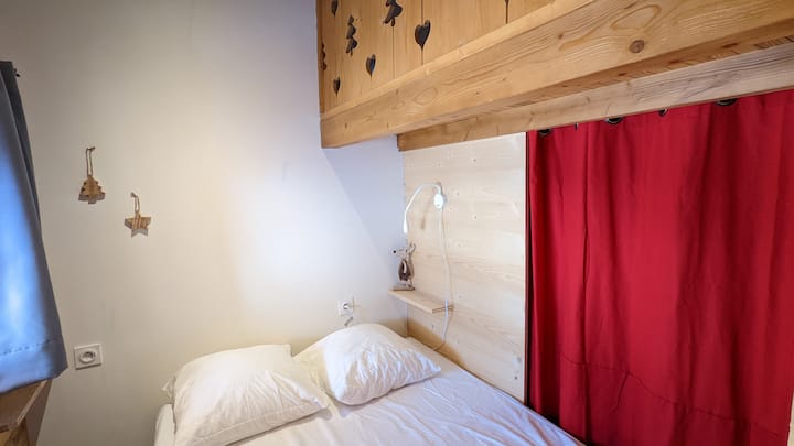 საძინებელი 1