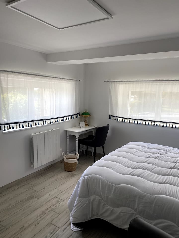 Schlafzimmer 2