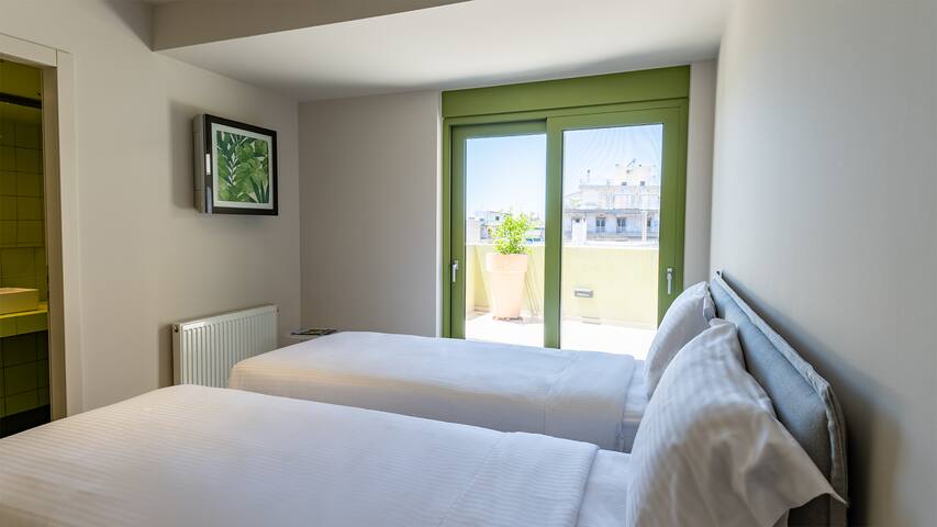 Three bedroom apartment gallery image 2