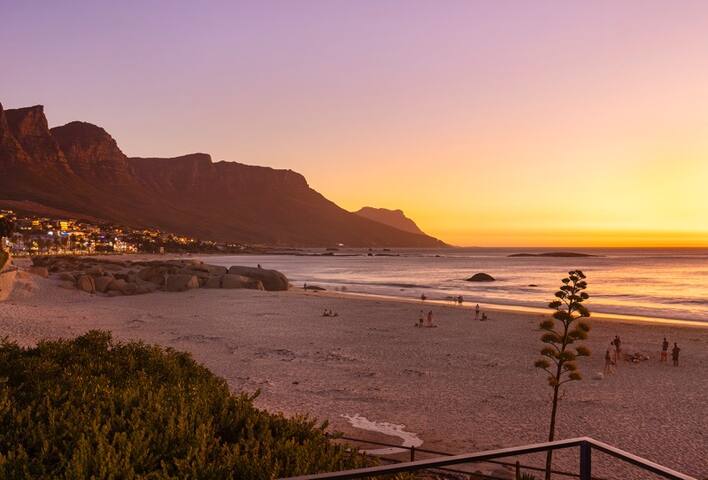 GlenBeachBungalow with Direct Beach Access gallery image 4