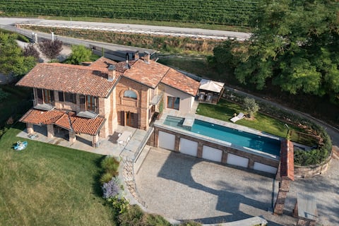 Swimming Pool Langhe View [Domus in Cauda] WI-FI