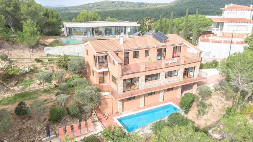 Miramar – piscina, AC, vistas