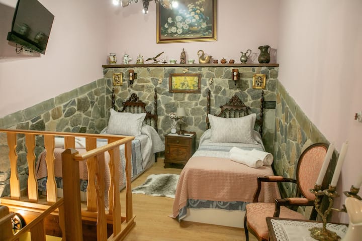 Dhomë gjumi 2