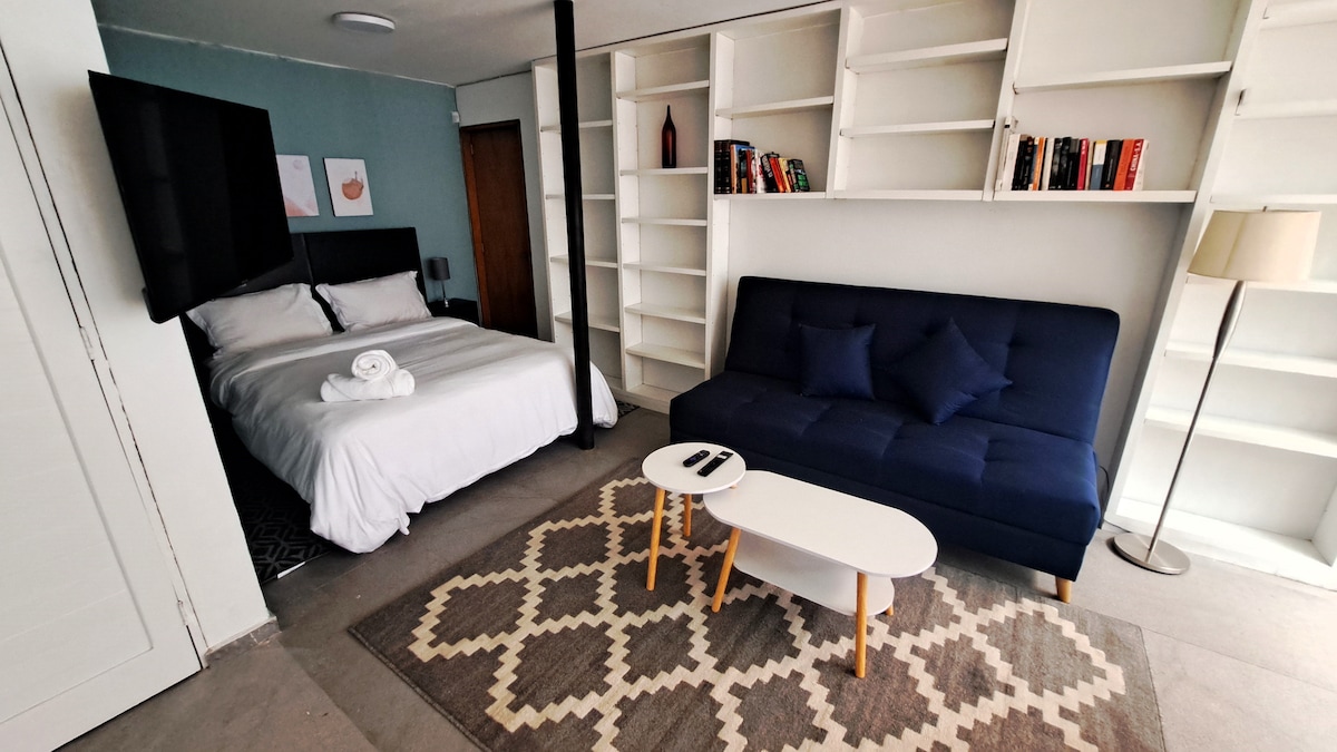 Anuncio de Airbnb popular: Ideal Suite w/Private Terrace for 4 @Polanco Area en Irrigación