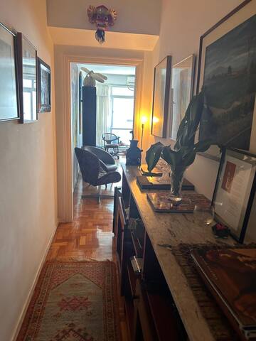 A passos da Praia de Ipanema. gallery image 3