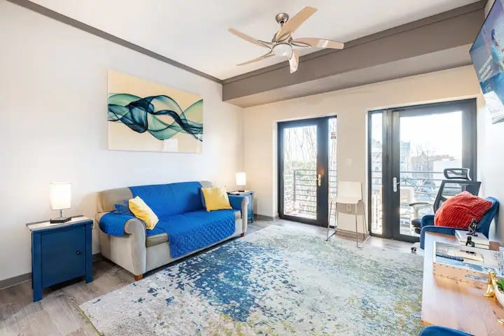 Downtown Dream: 2-bed Condo With Pool & Parking! - Charlotte, NC