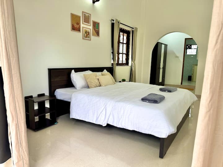 Bedroom 1 image 1