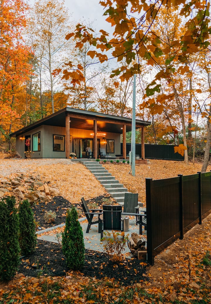 Hill Haus Cabin- Peaceful & Cozy