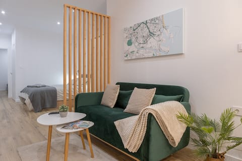 Top performing Airbnb: Modern apartament near city center in Jesús