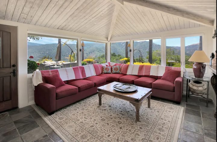 Valley View Estate Above The Wineries With Hot Tub - Carmel Valley, CA