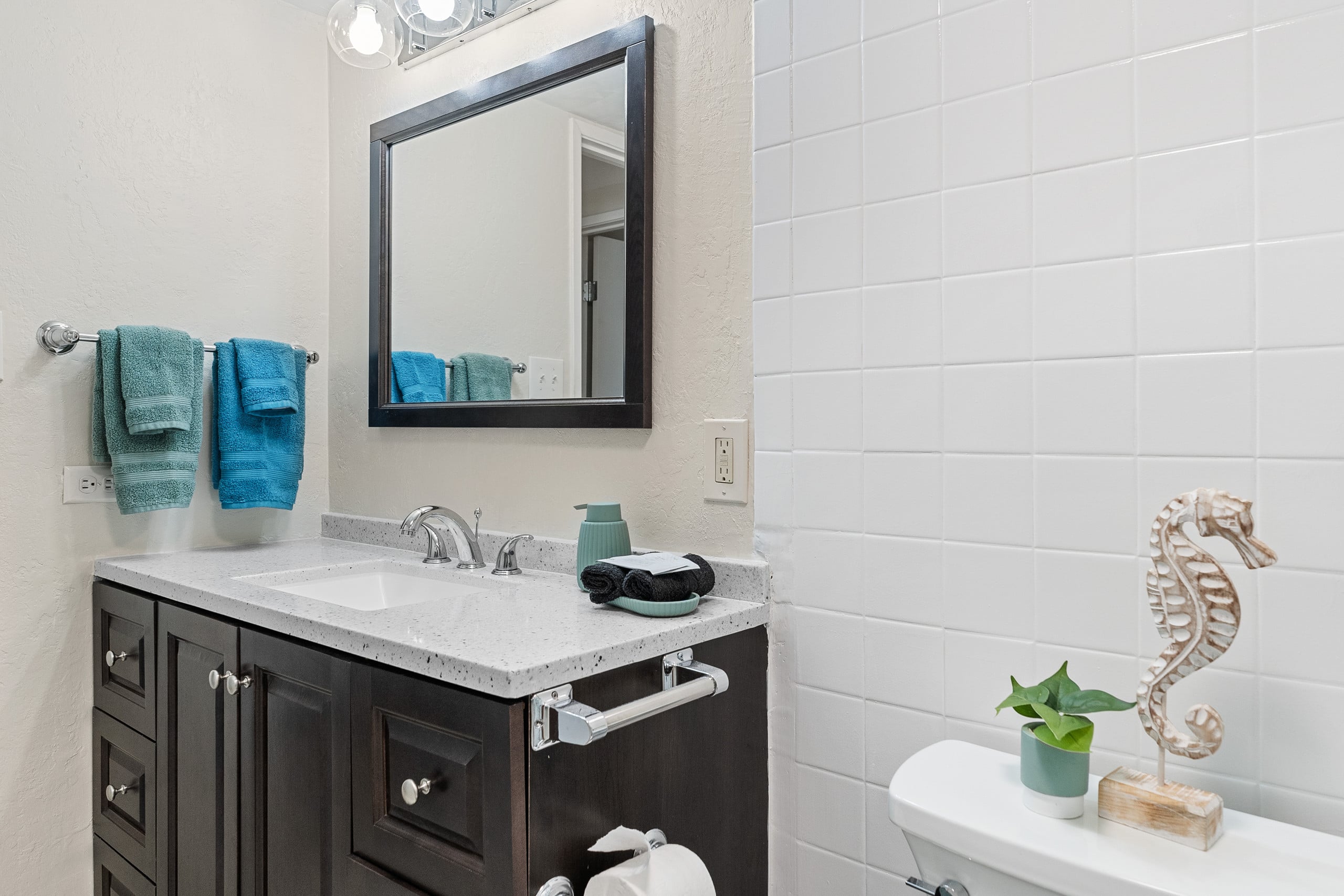 Condo in Kihei · ★4.82 · 1 bedroom · 2 beds · 1 private bath - Image 14