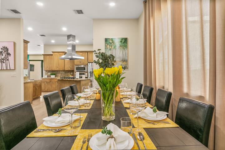 182 – Entertainer’s Dream: Luxury Pool & Spa gallery image 4