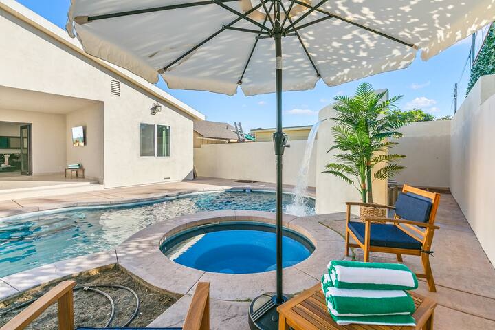 182 – Entertainer’s Dream: Luxury Pool & Spa gallery image 2