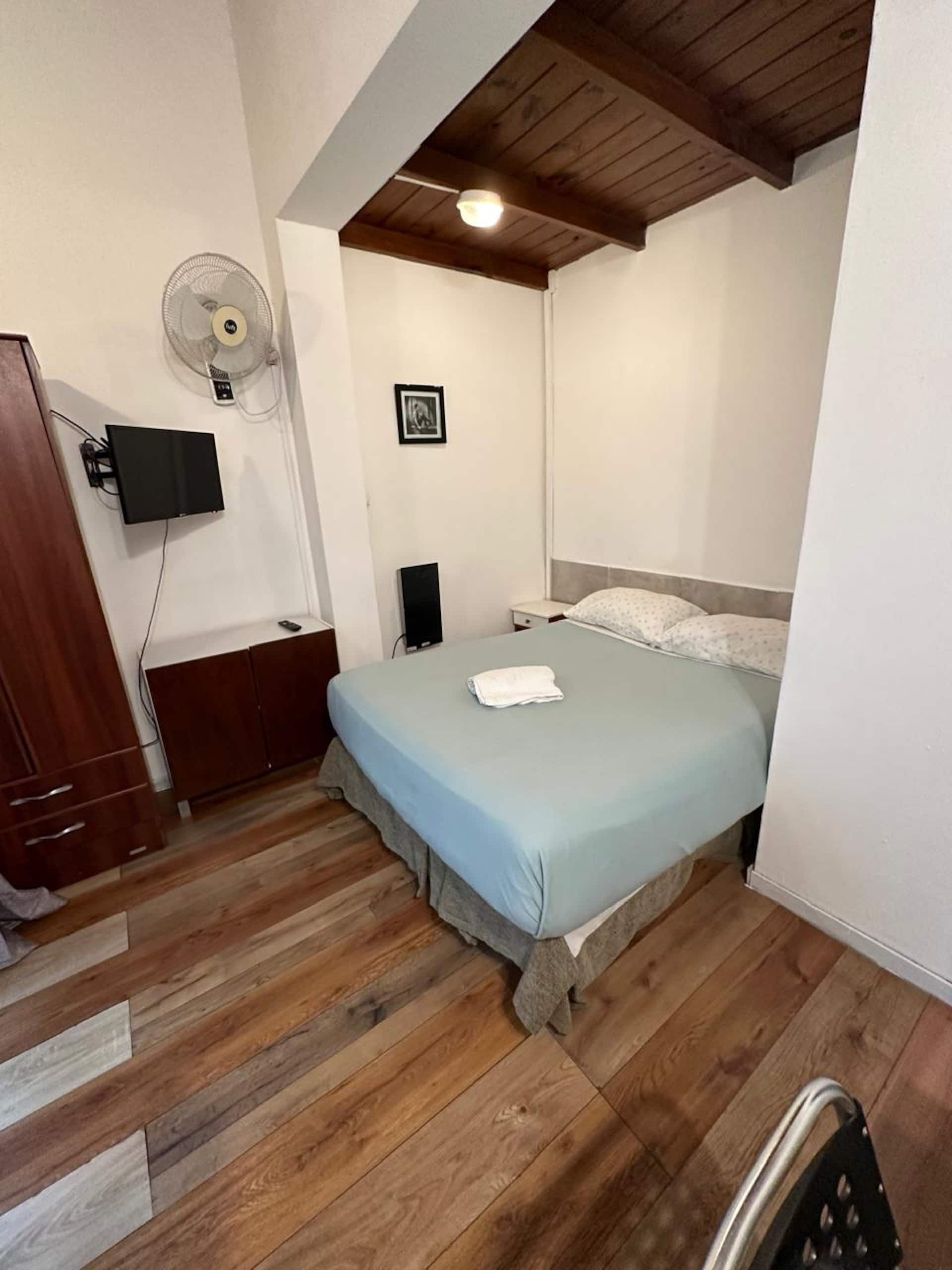 Room with private terrace in Palermo
