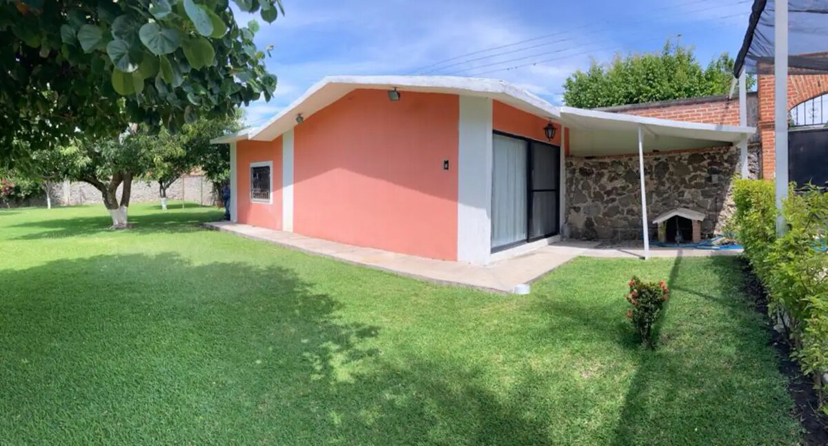 Popular Airbnb listing: Villa Las Mandarinas with Jacuzzi and pool in Ticumán